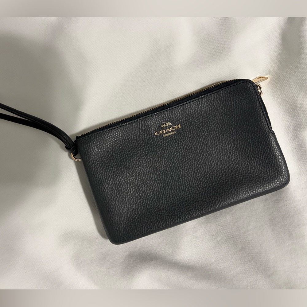 Coach wallet-wristlet